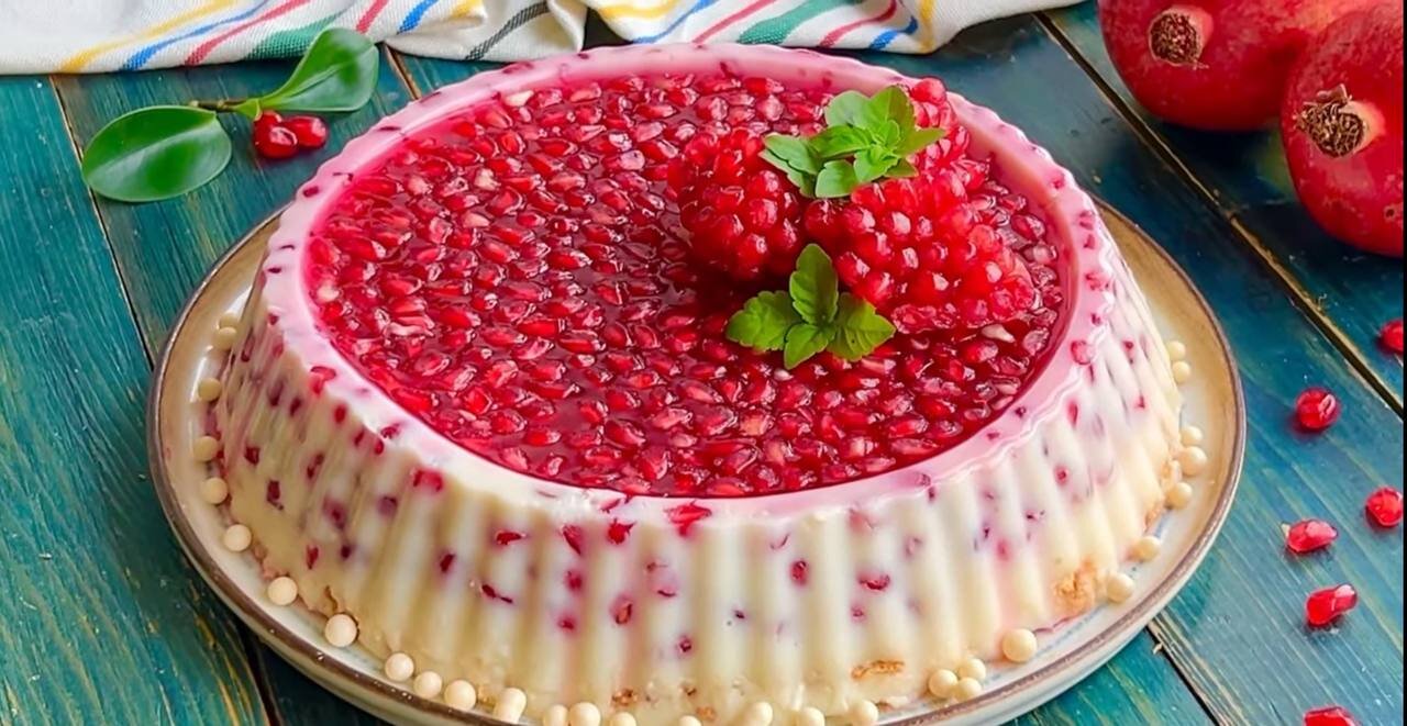 طرز تهیه دسر خوشمزه و مجلسی با انار مخصوص شب یلدا 