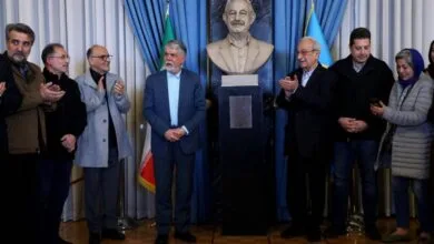 سردیس حسن ریاحی با حضور وزیر فرهنگ رونمایی شد