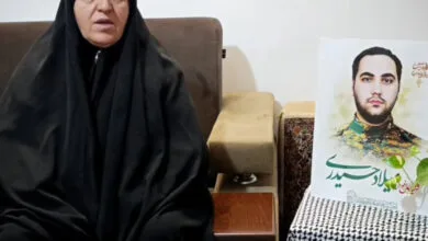 دعوت مادر شهید مدافع حرم کردستان ازمردم برای حضور در راهپیمایی روز قدس
