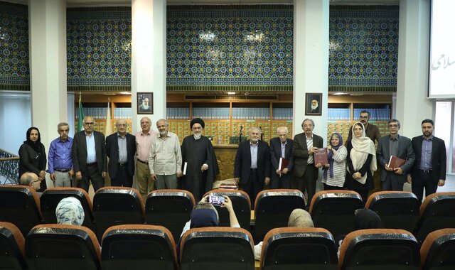 خوش‌شانسیم که زبان‌مان فارسی است!