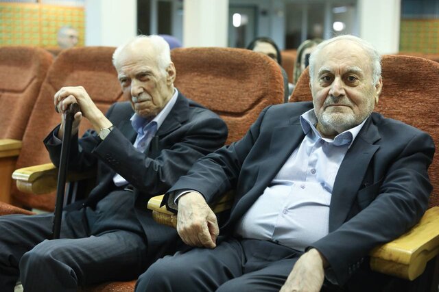 خوش‌شانسیم که زبان‌مان فارسی است!