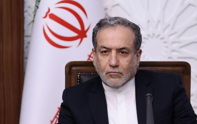 «هشدار ایران به انگلیس» و «آمار تازه از اتباع غیرمجاز»