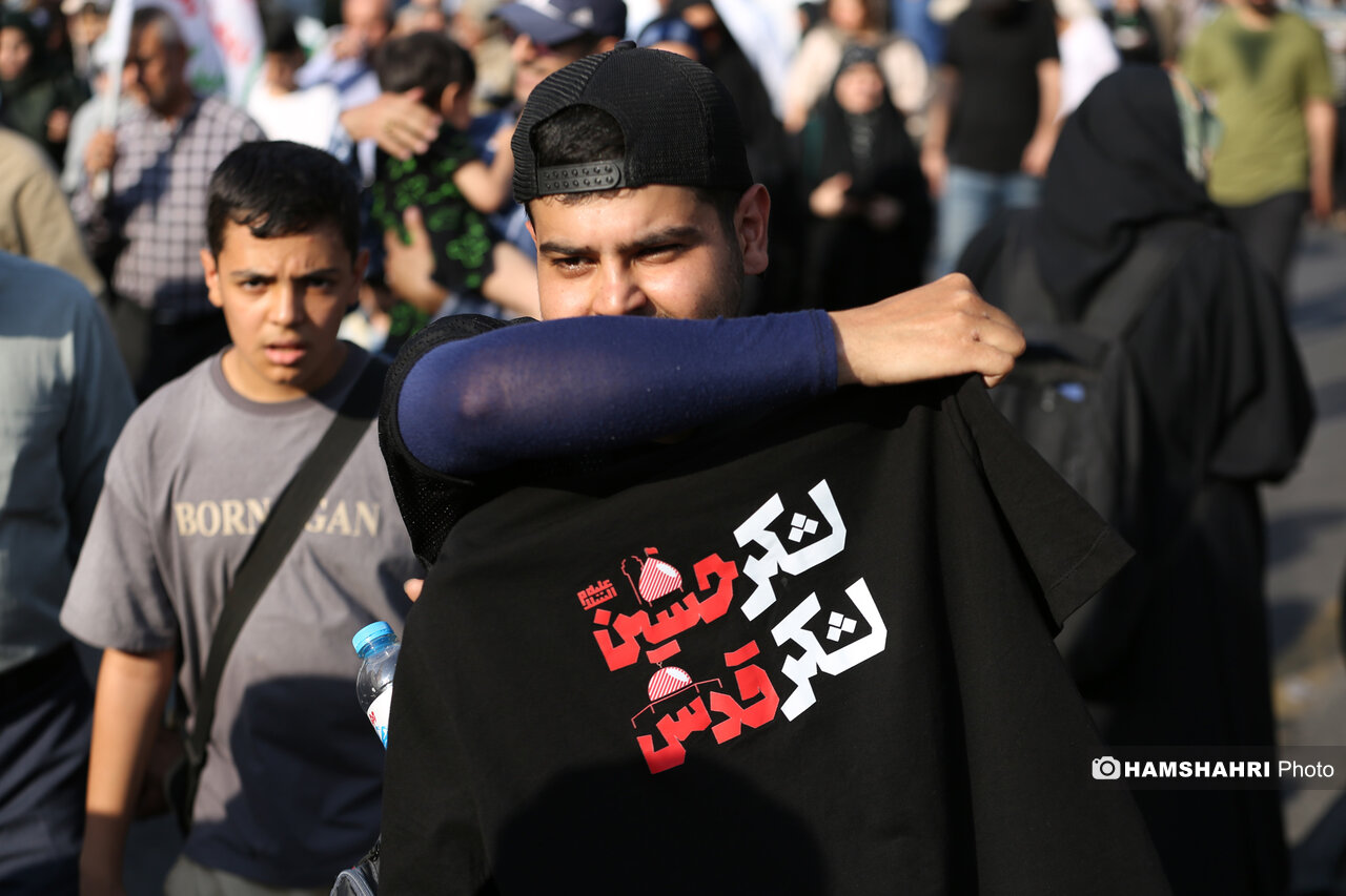 مراسم غدیر با شعار «ایران، ذوالفقار علی (ع)» 2 مراسم غدیر با شعار «ایران، ذوالفقار علی (ع)» 2