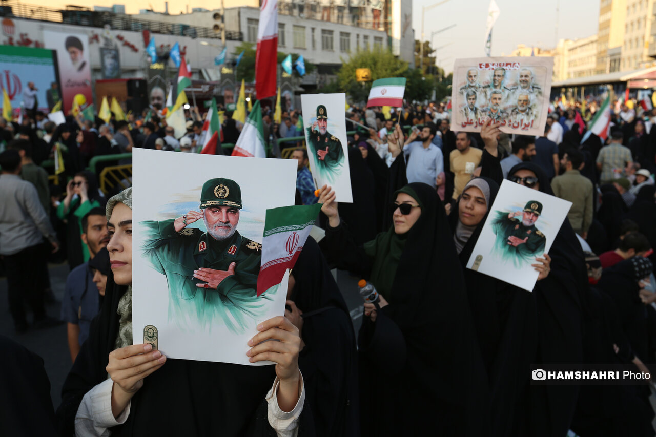 مراسم غدیر با شعار «ایران، ذوالفقار علی (ع)» 2 مراسم غدیر با شعار «ایران، ذوالفقار علی (ع)» 2