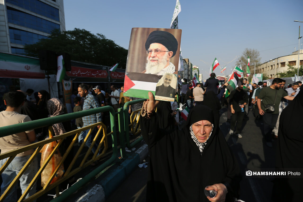 مراسم غدیر با شعار «ایران، ذوالفقار علی (ع)» 2 مراسم غدیر با شعار «ایران، ذوالفقار علی (ع)» 2