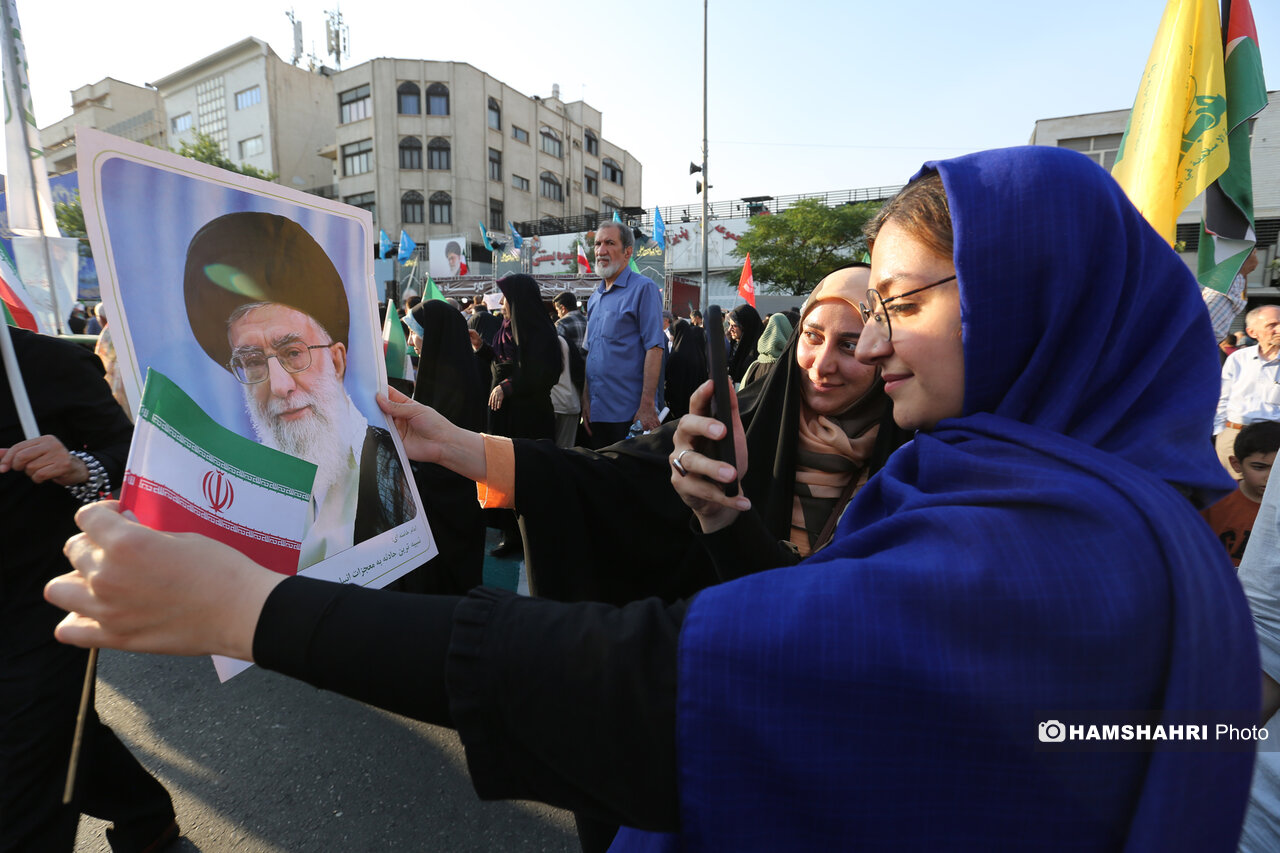 مراسم غدیر با شعار «ایران، ذوالفقار علی (ع)» 2 مراسم غدیر با شعار «ایران، ذوالفقار علی (ع)» 2