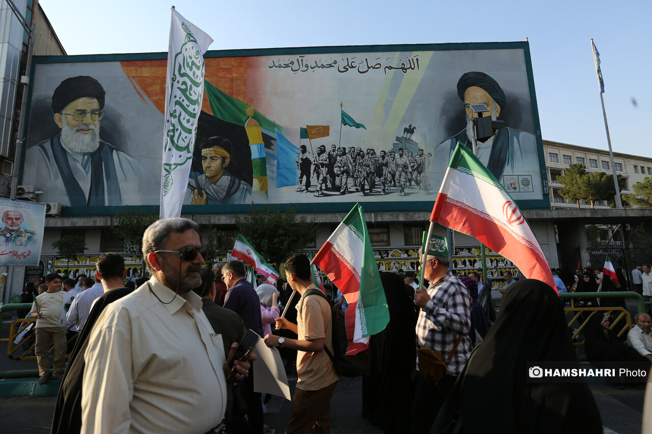 مراسم غدیر با شعار «ایران، ذوالفقار علی (ع)» 2 مراسم غدیر با شعار «ایران، ذوالفقار علی (ع)» 2