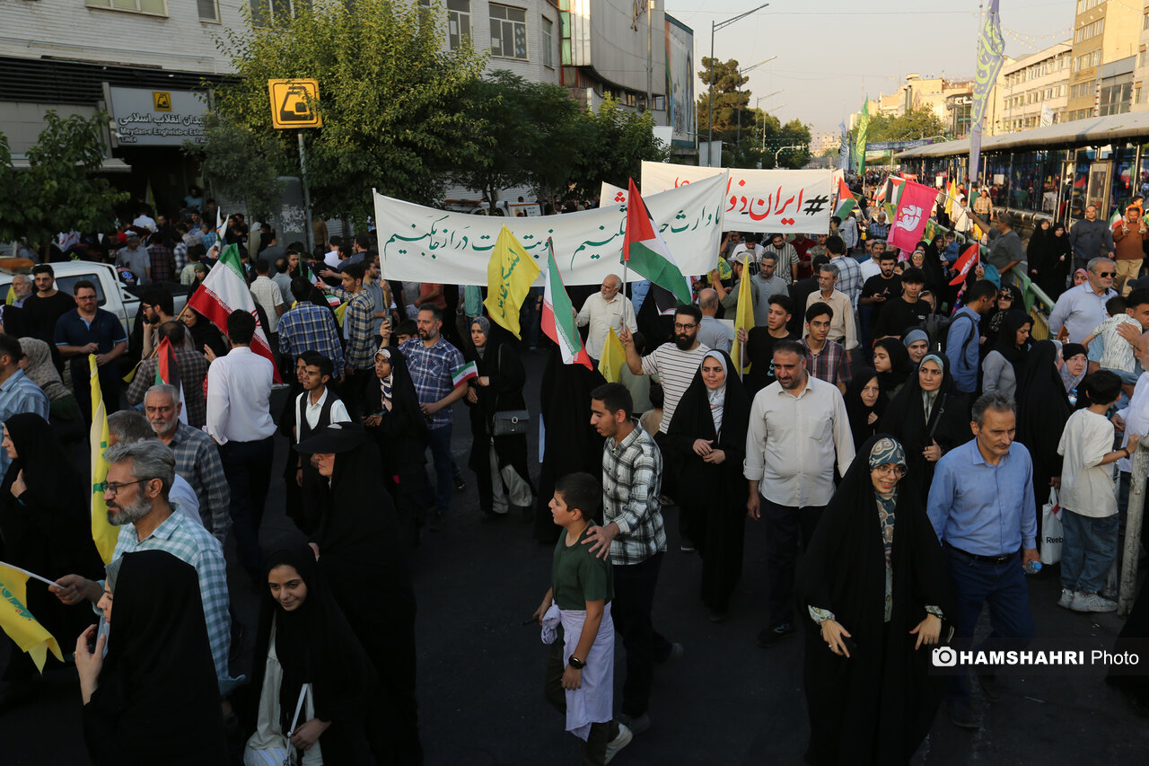 مراسم غدیر با شعار «ایران، ذوالفقار علی (ع)» 2 مراسم غدیر با شعار «ایران، ذوالفقار علی (ع)» 2