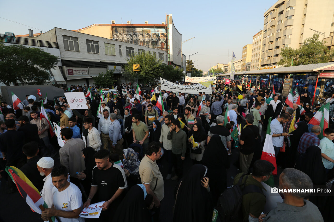 مراسم غدیر با شعار «ایران، ذوالفقار علی (ع)» 2 مراسم غدیر با شعار «ایران، ذوالفقار علی (ع)» 2