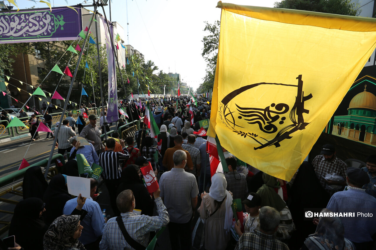 مراسم غدیر با شعار «ایران، ذوالفقار علی (ع)» 2 مراسم غدیر با شعار «ایران، ذوالفقار علی (ع)» 2
