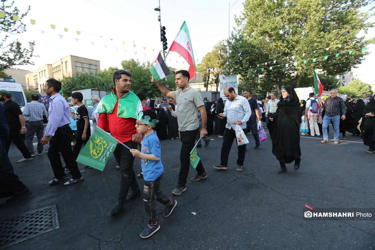 مراسم غدیر با شعار «ایران، ذوالفقار علی (ع)» 2 مراسم غدیر با شعار «ایران، ذوالفقار علی (ع)» 2