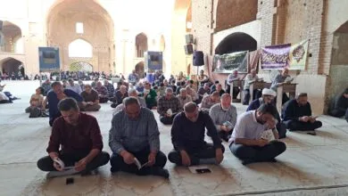 دعای عرفه در مسجد جامع اردستان، لحظاتی از معنویت و نیایش