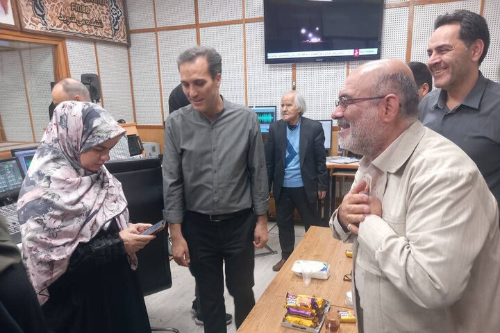 رادیو سنگر دفاع از حقیقت؛ شما جنگ روانی دشمن را در هم می‌شکنید