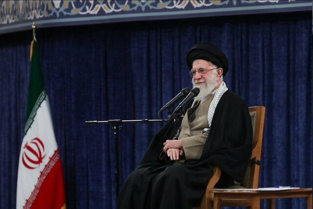 «انتقاد از دروغ‌های مصلحتی»، «هشدار جدید ایران» و «جایزه توانیر به مردم»