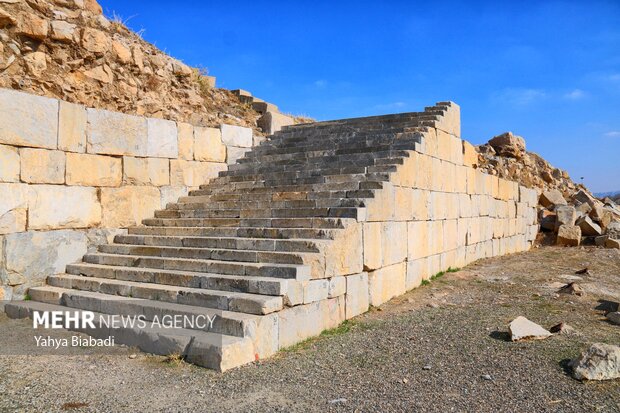 شکوه سنگی آناهیتا در سایه غفلت‌ها؛ تخت جمشید غرب تشنه اعتبارات ملی است